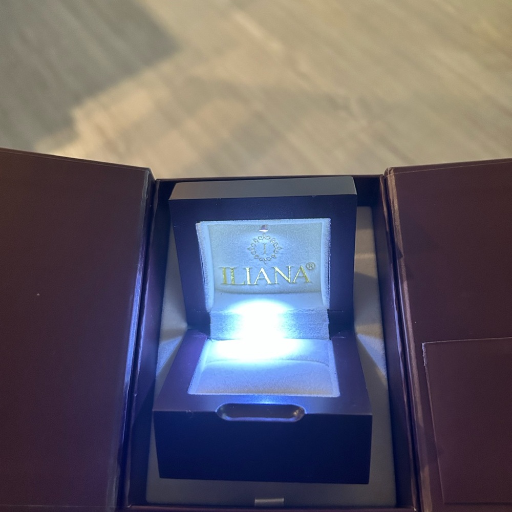 Iliana Jewelry Box with Light